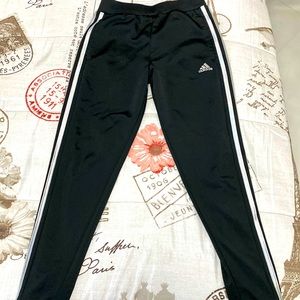 Adidas sweat pantaw only wearied one time barely used